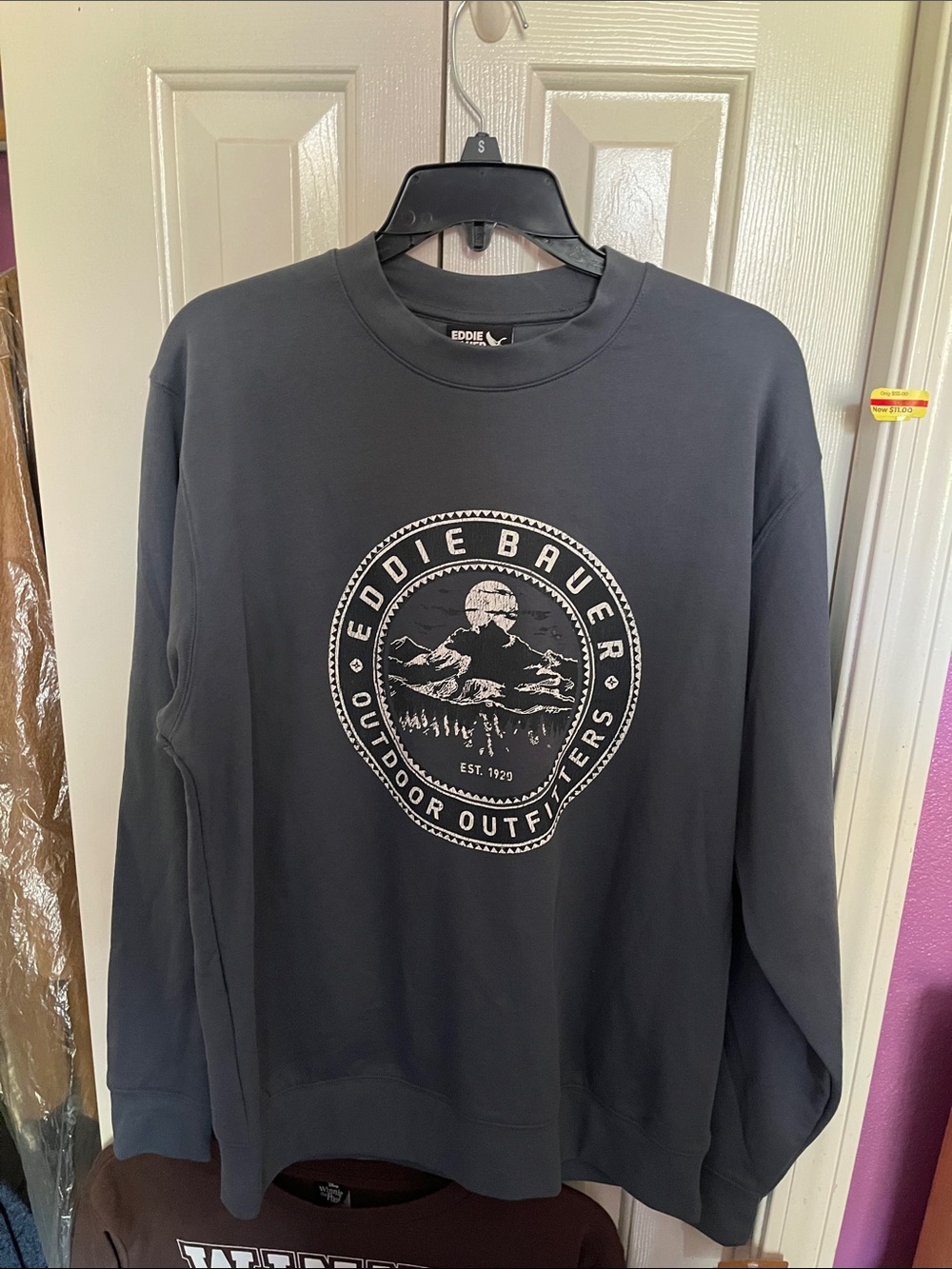Eddie Bauer Men's Crewneck Sweatshirt in Charcoal with Mountain Logo - Picture 1 of 4